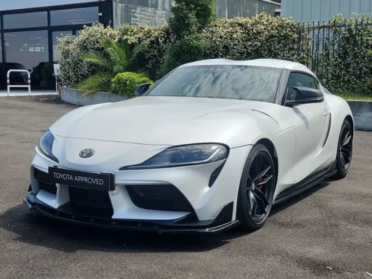 Foto reale Toyota Supra
